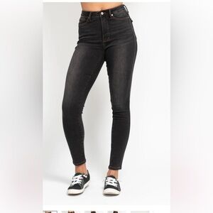 Judy Blue High Waist Tummy Control Black Wash & Contrast Thread Skinny Jeans